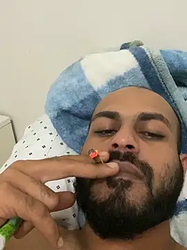 Snapshot of islandvybee55 chatting on 02-02-25, 09:51 islandvybee55 online show from 02-02-25, 09:51