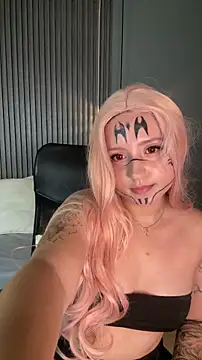 Snapshot of MiaPetit_ chatting on 11-01-25, 04:14 MiaPetit online show from 11-01-25, 04:14