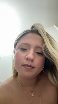 Snapshot of MiaPetit_ chatting on 11-30-25, 07:40 MiaPetit online show from 11-30-25, 07:40