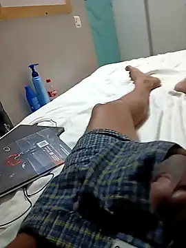 Snapshot of gym_lover076 chatting on 01-28-25, 09:29 gym lover076 online show from 01-28-25, 09:29