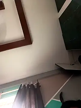 Snapshot of gym_lover076 chatting on 10-27-25, 07:23 gym lover076 online show from 10-27-25, 07:23