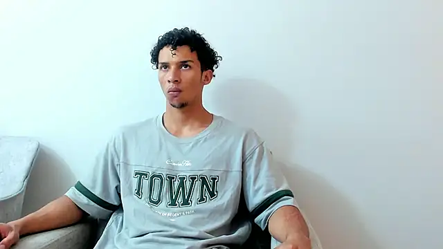 Snapshot of Dominick_star chatting on 12-04-24, 03:26 Dominick star online show from 12-04-24, 03:26