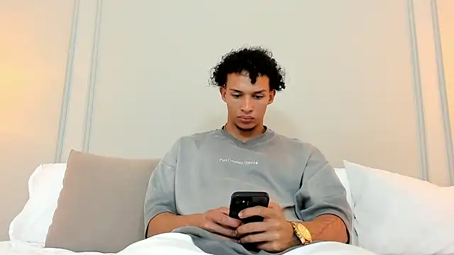 Snapshot of Dominick_star chatting on 12-27-24, 04:26 Dominick star online show from 12-27-24, 04:26