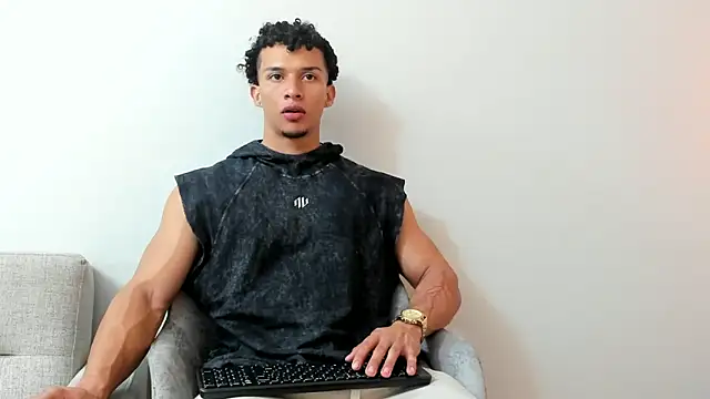 Snapshot of Dominick_star chatting on 01-26-25, 03:38 Dominick star online show from 01-26-25, 03:38