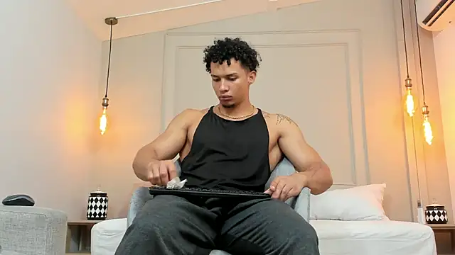 Snapshot of Dominick_star chatting on 01-28-25, 09:30 Dominick star online show from 01-28-25, 09:30