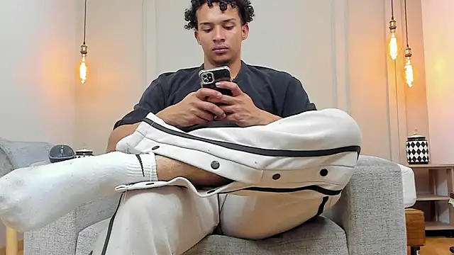 Snapshot of Dominick_star chatting on 02-07-25, 10:08 Dominick star online show from 02-07-25, 10:08