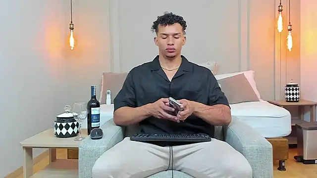 Snapshot of Dominick_star chatting on 02-15-25, 06:23 Dominick star online show from 02-15-25, 06:23