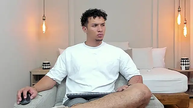 Snapshot of Dominick_star chatting on 03-13-25, 07:20 Dominick star online show from 03-13-25, 07:20