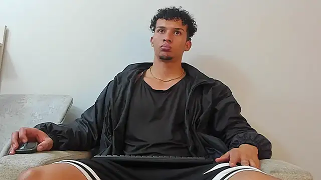 Snapshot of Dominick_star chatting on 03-18-25, 03:09 Dominick star online show from 03-18-25, 03:09