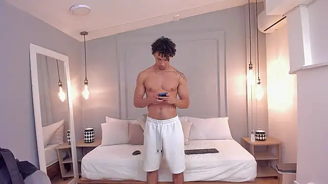 Snapshot of Dominick_star chatting on 10-04-25, 04:32 Dominick star online show from 10-04-25, 04:32