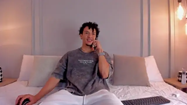 Snapshot of Dominick_star chatting on 10-27-25, 04:05 Dominick star online show from 10-27-25, 04:05