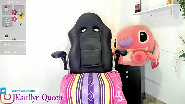 Snapshot of Kaitllyn_Queen chatting on 12-13-25, 08:04 Kaitllyn Queen online show from 12-13-25, 08:04