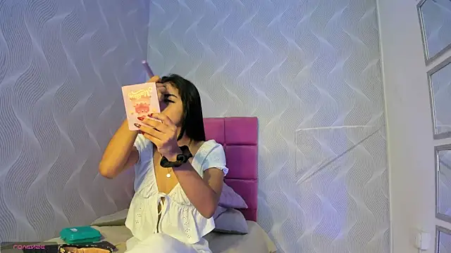 natalia aguirre1 online show from 01-11-25, 11:56