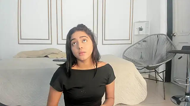 natalia aguirre1 online show from 10-05-25, 12:14