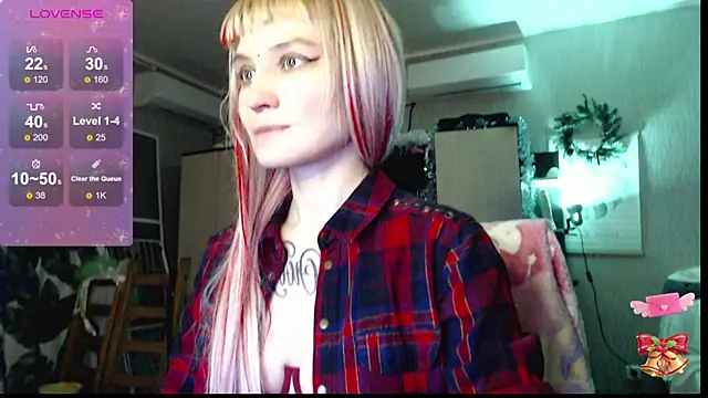 Snapshot of mischellemeow13 chatting on 12-14-25, 12:38 mischellemeow13 online show from 12-14-25, 12:38