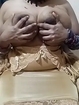 Snapshot of MONA_DARLING31 chatting on 03-05-25, 03:51 MONA DARLING31 online show from 03-05-25, 03:51