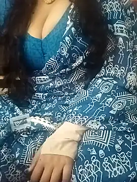 Snapshot of MONA_DARLING31 chatting on 09-26-25, 04:38 MONA DARLING31 online show from 09-26-25, 04:38