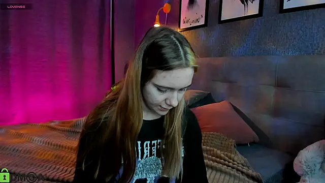 Lesi Moonie01 online show from 10-22-25, 07:08