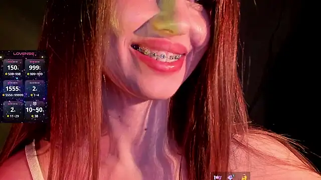 Snapshot of L1TWW chatting on 12-22-24, 09:42 L1TWW online show from 12-22-24, 09:42