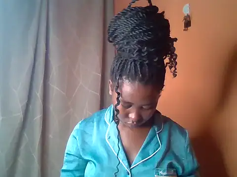 Moonfades online show from 11-01-25, 06:59