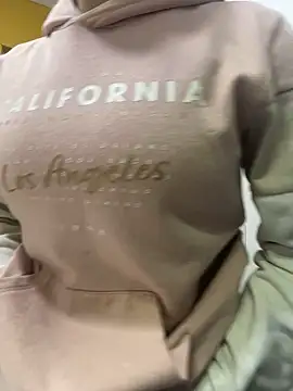 lemonkittyy online show from 02-20-25, 10:37