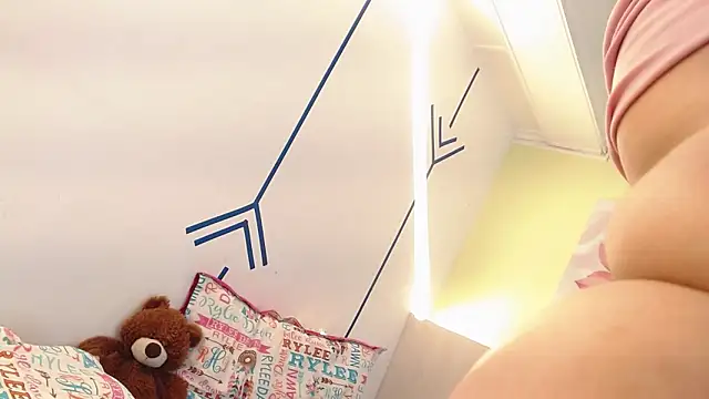 EsmeraldaSantoss online show from 01-29-25, 03:47