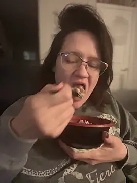 Snapshot of Kinkbitch25 chatting on 02-28-25, 03:26 Kinkbitch25 online show from 02-28-25, 03:26