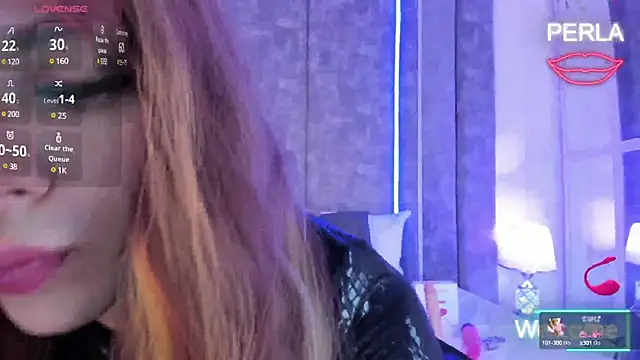 Snapshot of MaxiRogers chatting on 02-17-25, 08:15 MaxiRogers online show from 02-17-25, 08:15