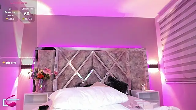 Snapshot of MaxiRogers chatting on 03-03-25, 10:31 MaxiRogers online show from 03-03-25, 10:31