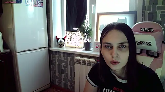 Snapshot of BlackHe4rts_ chatting on 01-13-25, 06:16 BlackHe4rts online show from 01-13-25, 06:16