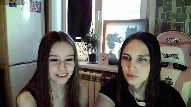 Snapshot of BlackHe4rts_ chatting on 01-13-25, 10:03 BlackHe4rts online show from 01-13-25, 10:03