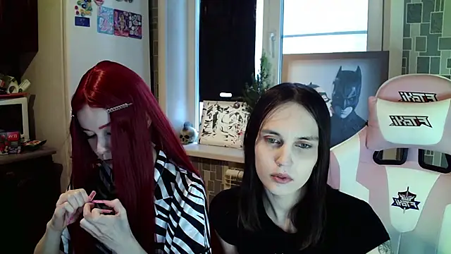 Snapshot of BlackHe4rts_ chatting on 02-13-25, 11:06 BlackHe4rts online show from 02-13-25, 11:06