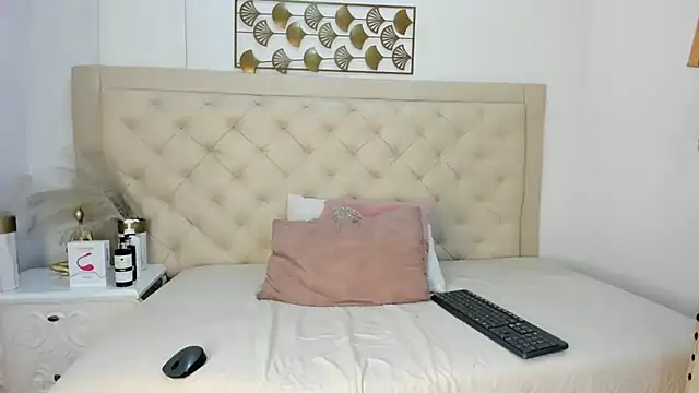 Snapshot of _chloe_adams chatting on 02-25-25, 11:41 chloe adams online show from 02-25-25, 11:41