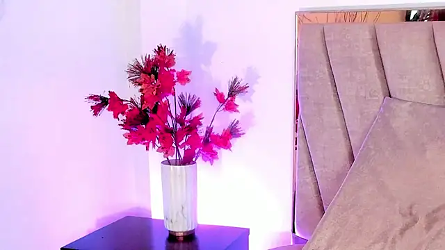 HollyHudsonn online show from 12-04-24, 03:32