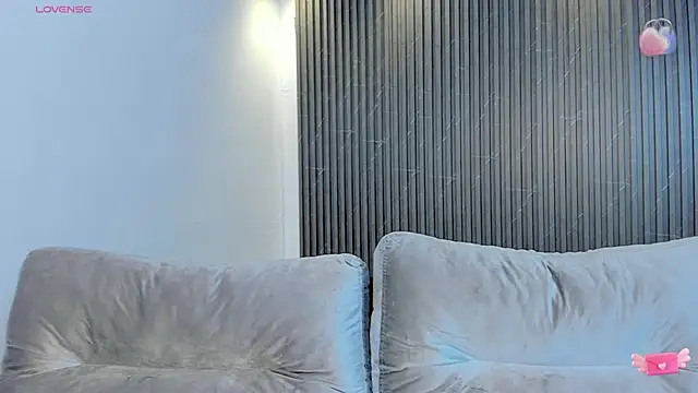 Snapshot of Laurent_Williams chatting on 02-12-25, 07:45 Laurent Williams online show from 02-12-25, 07:45