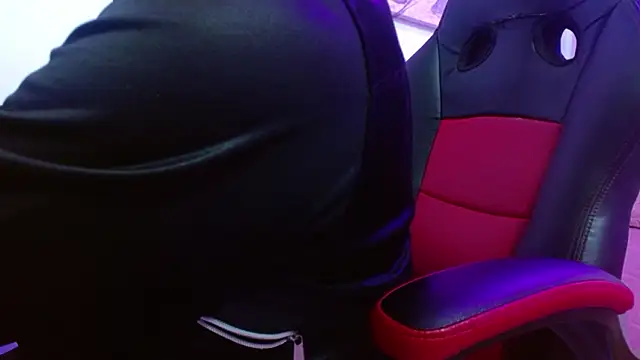 Snapshot of violletha chatting on 02-03-26, 12:43 violletha online show from 02-03-26, 12:43