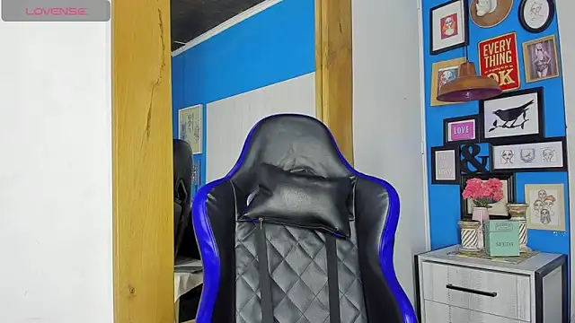 Drake Nassir4 online show from 10-11-25, 09:13