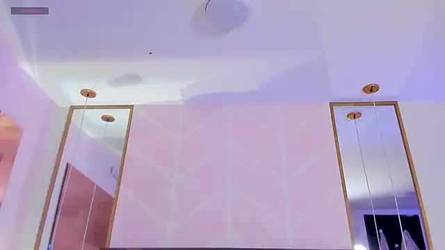 GabyPetit online show from 11-29-25, 07:50