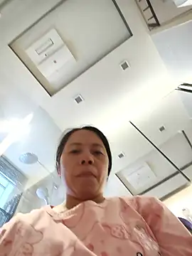 Snapshot of doggiepossession chatting on 01-08-26, 06:16 doggiepossession online show from 01-08-26, 06:16