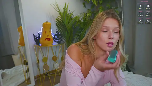  Katie Dierse online show from 10-30-25, 02:18