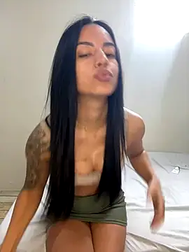 Snapshot of Elamesmamorena chatting on 11-06-25, 11:00 Elamesmamorena online show from 11-06-25, 11:00