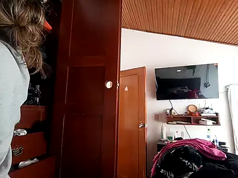 Snapshot of yajahil chatting on 12-29-24, 03:24 yajahil online show from 12-29-24, 03:24