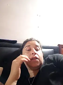 Snapshot of yajahil chatting on 12-21-25, 06:31 yajahil online show from 12-21-25, 06:31