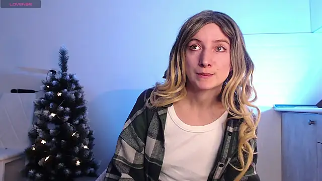 Snapshot of Eva_Hailey_ chatting on 12-17-24, 04:34 Eva Hailey online show from 12-17-24, 04:34
