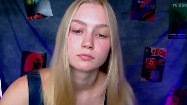 Snapshot of MademoiselleCl chatting on 10-15-25, 12:05 MademoiselleCl online show from 10-15-25, 12:05