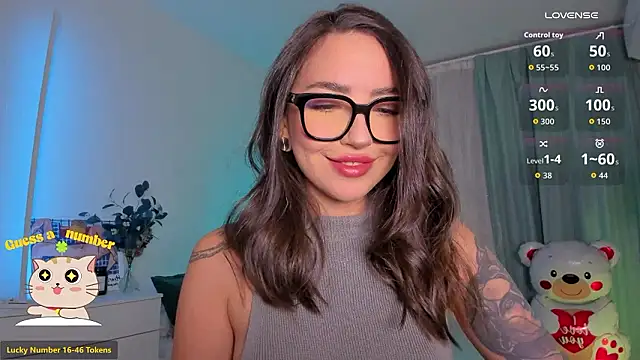 Snapshot of Oh_My_Dianee chatting on 02-12-26, 08:20 Oh My Dianee online show from 02-12-26, 08:20