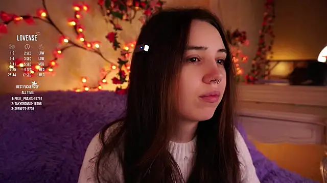 GillianDowdey online show from 11-05-25, 03:06