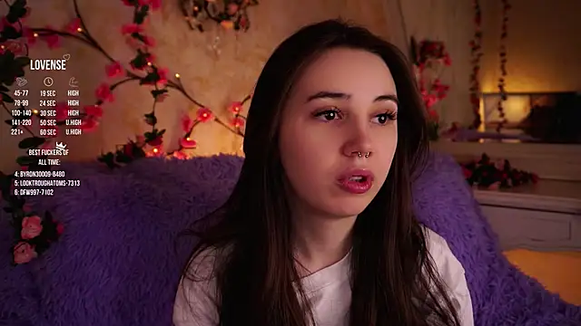 GillianDowdey online show from 12-23-25, 01:36