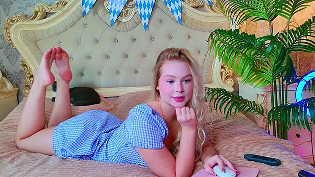 baby lianaa online show from 09-23-25, 01:03