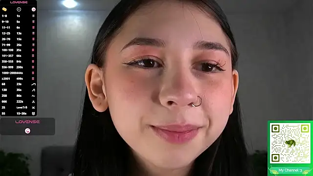 AislyEmbury online show from 11-25-25, 04:45